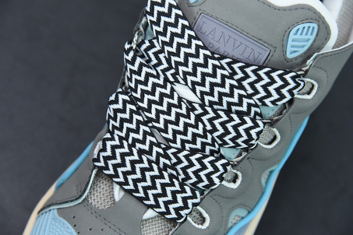Lanu1n curb sneaker