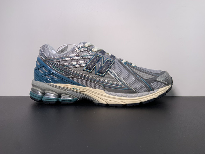 new Ba1an*e 1906r "silver/teal" m1906reo