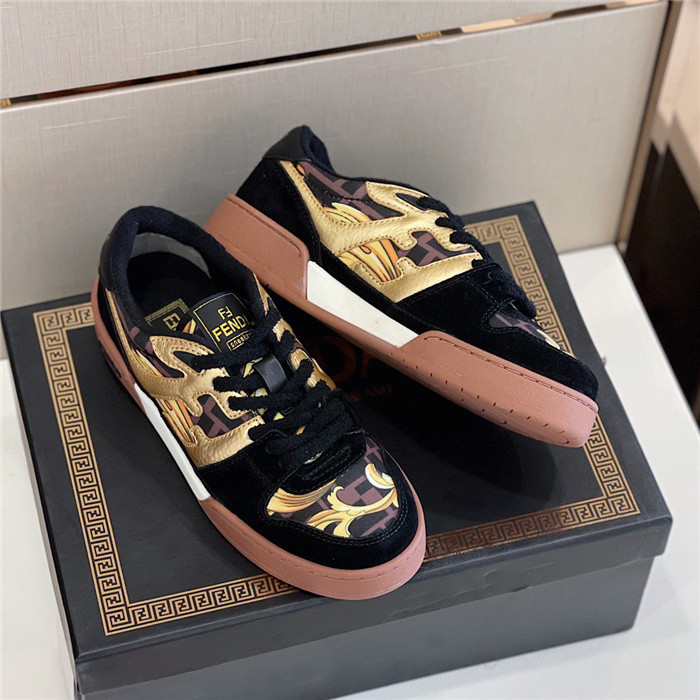VRCE Sneaker
