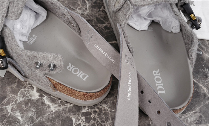 DOR SLIDE