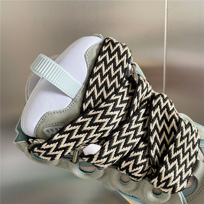 Lanu1n curb sneaker