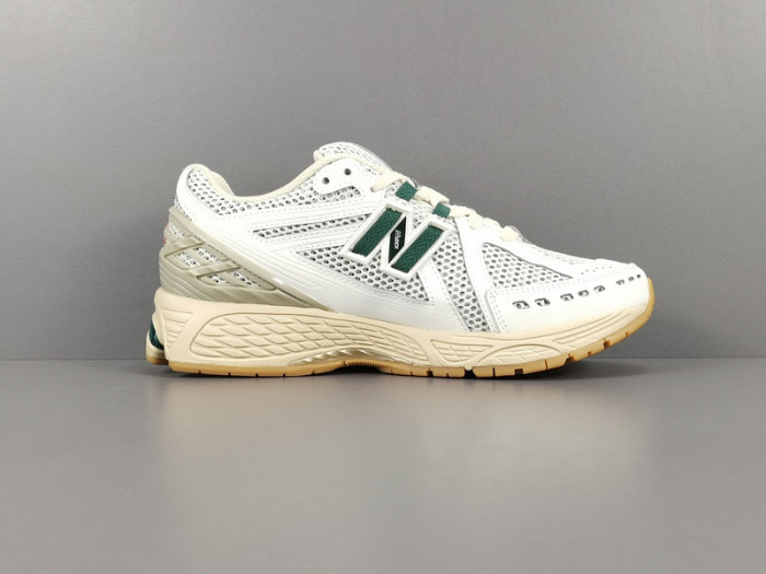 new Ba1an*e 1906r "white & green" m1906rq