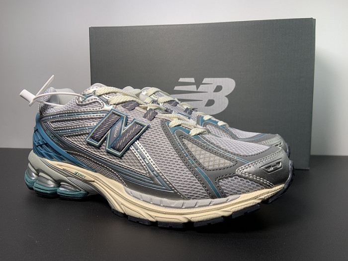 new Ba1an*e 1906r "silver/teal" m1906reo