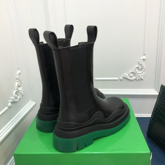 Bo*te*ga ve*ne*ta chelsea tire leather high boot