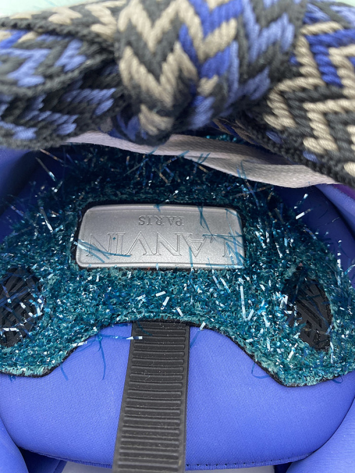 Lanu1n curb sneaker