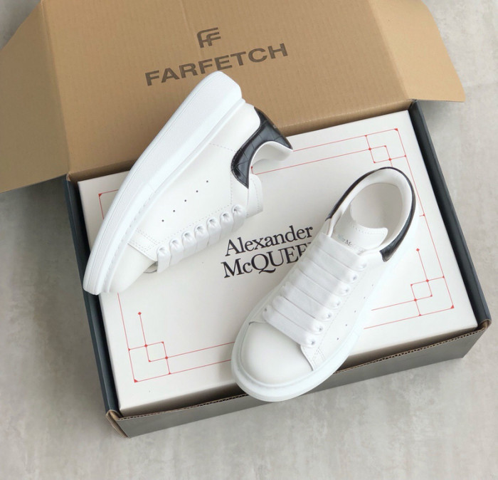 ALEXMQ Sneakers