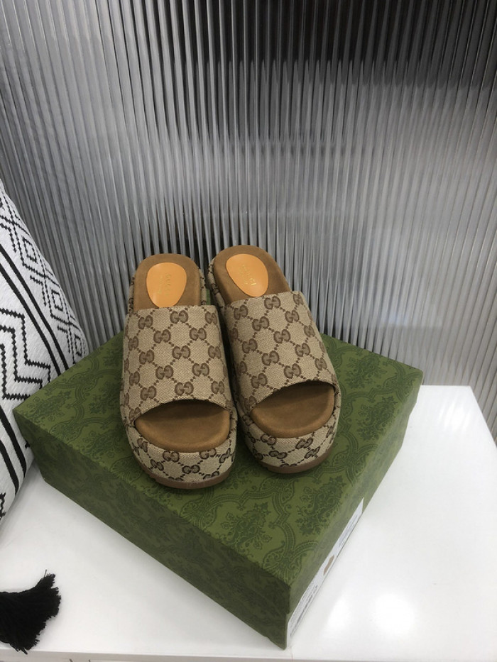 GCI GG Slide Sandal