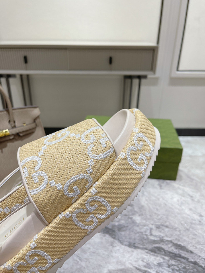 GCI GG Slide Sandal