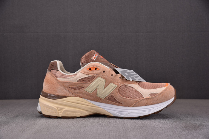new Ba1an*e 990v3 "cream/orange" m990sz3