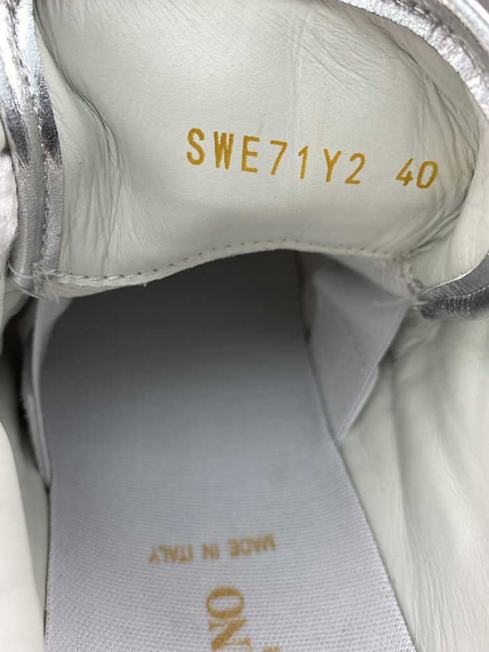 Va1e*ntin0 garavani sneaker