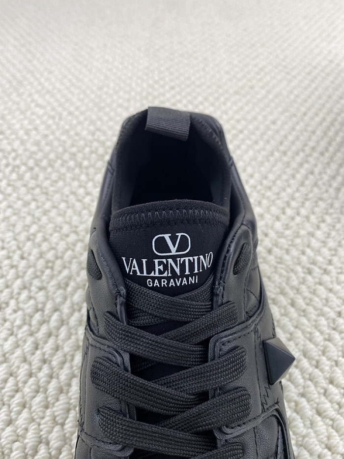 Va1e*ntin0 garavani sneaker
