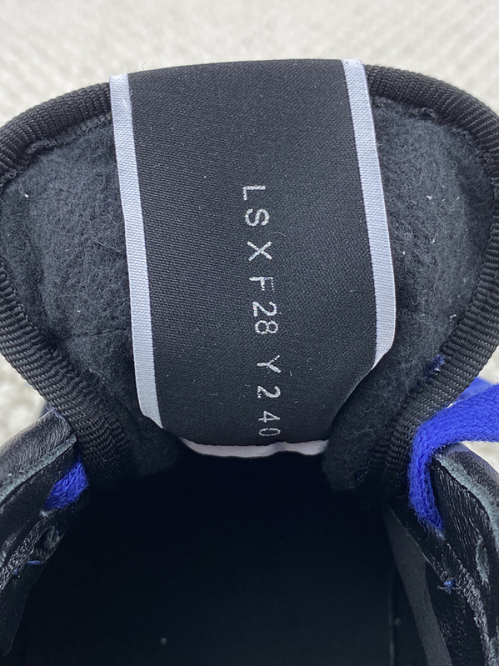 Va1e*ntin0 garavani sneaker