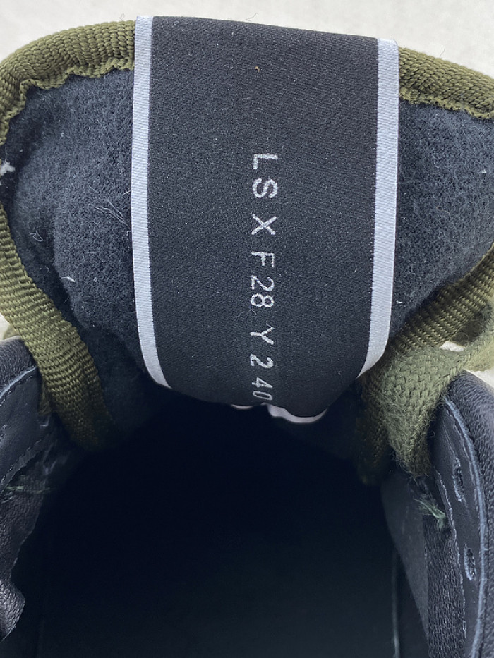 Va1e*ntin0 garavani sneaker