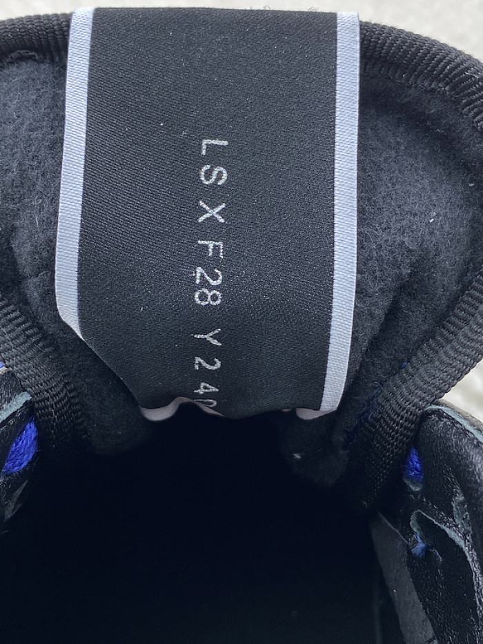 Va1e*ntin0 garavani sneaker
