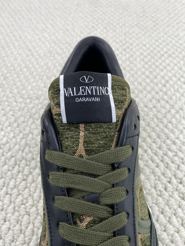 Va1e*ntin0 garavani sneaker