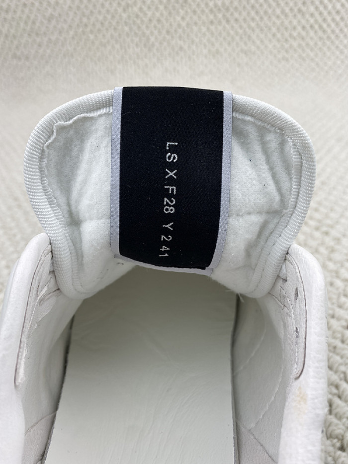 Va1e*ntin0 garavani sneaker