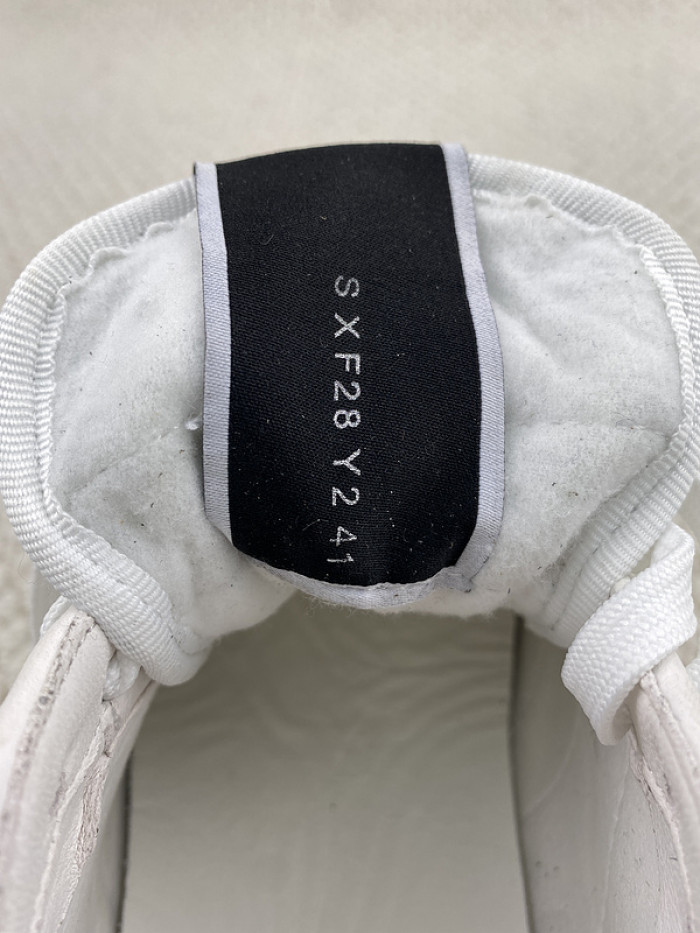 Va1e*ntin0 garavani sneaker