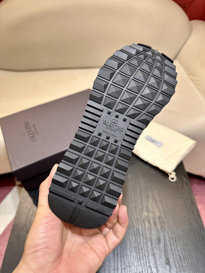 Va1e*ntin0 garavani sneaker