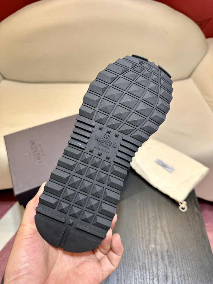 Va1e*ntin0 garavani sneaker