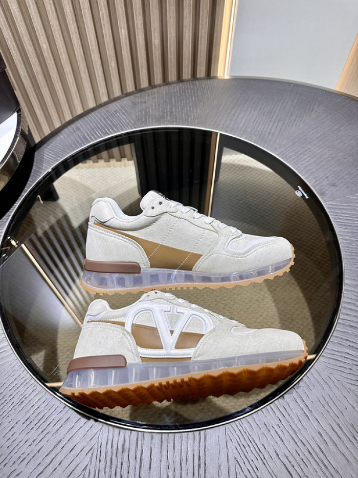 Va1e*ntin0 garavani sneaker