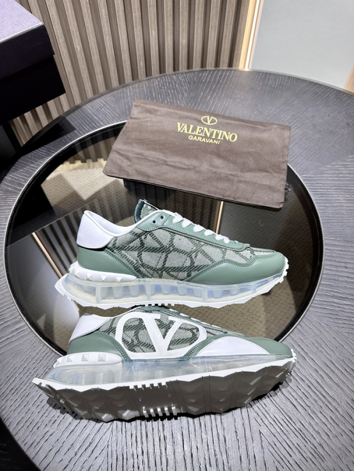 Va1e*ntin0 garavani sneaker
