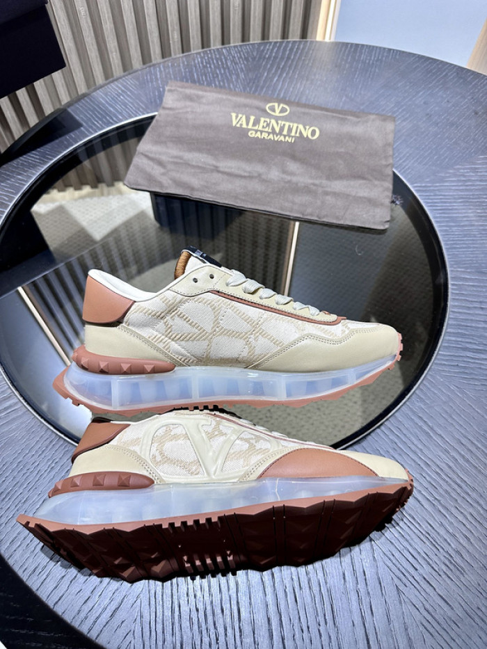 Va1e*ntin0 garavani sneaker