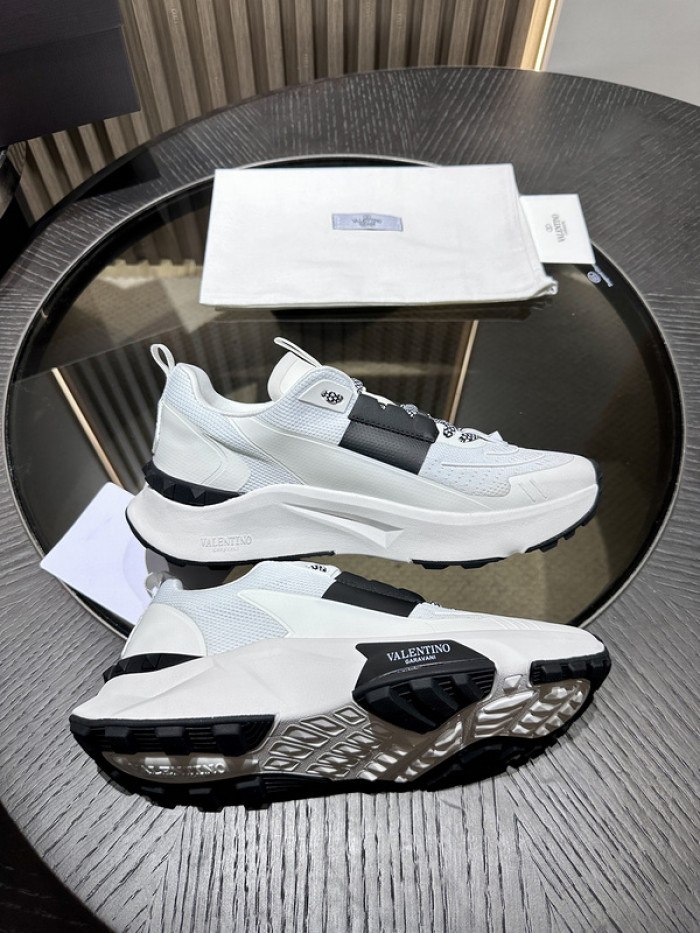 Va1e*ntin0 garavani sneaker