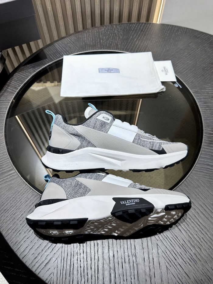 Va1e*ntin0 garavani sneaker