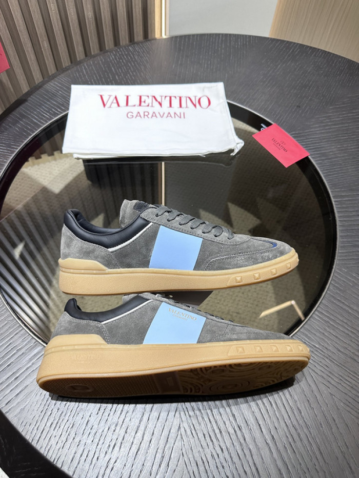 Va1e*ntin0 garavani sneaker