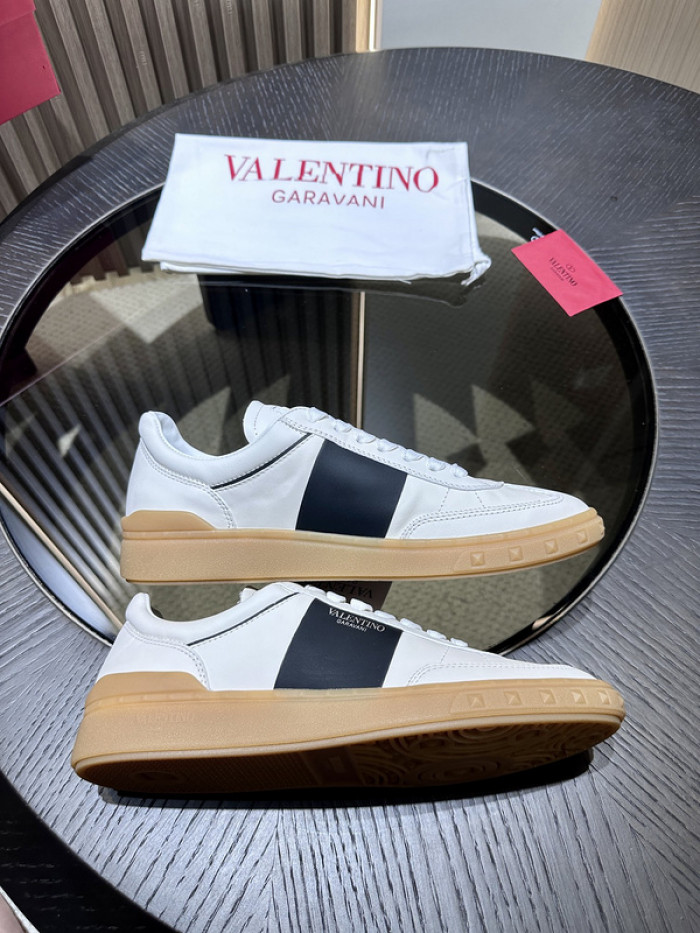 Va1e*ntin0 garavani sneaker