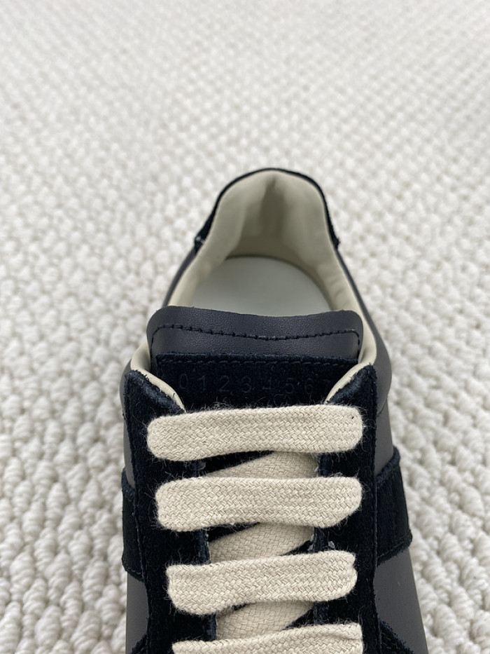 ma*s*n Ma*i*la sneaker