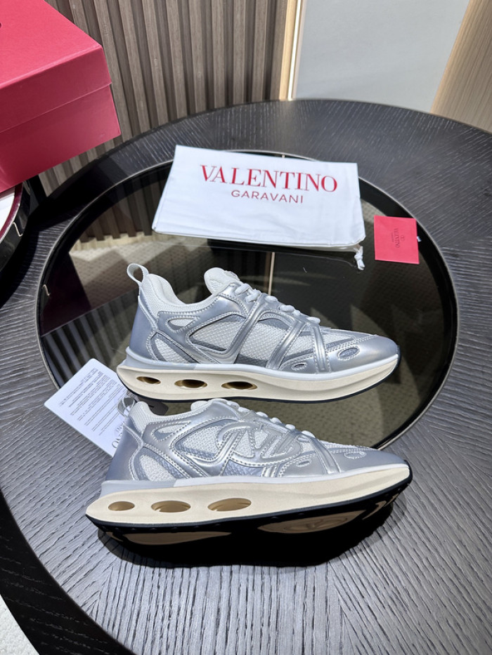 Va1e*ntin0 garavani sneaker