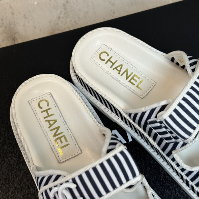 CN Slide Sandal