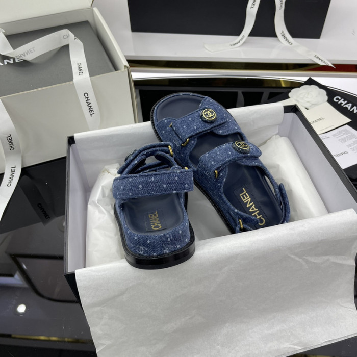 CN Slide Sandal