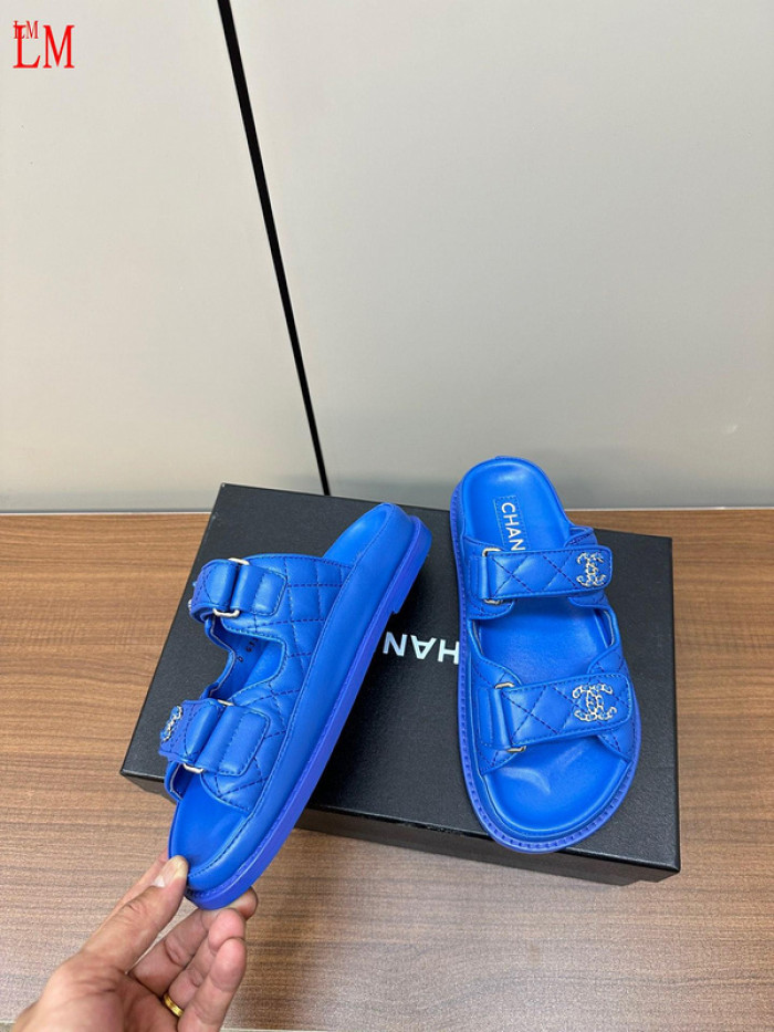 CN Slide Sandal