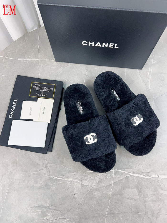 CN Slide Sandal