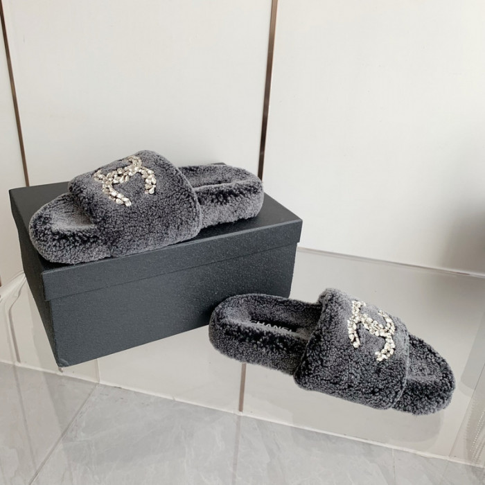 CN Slide Sandal