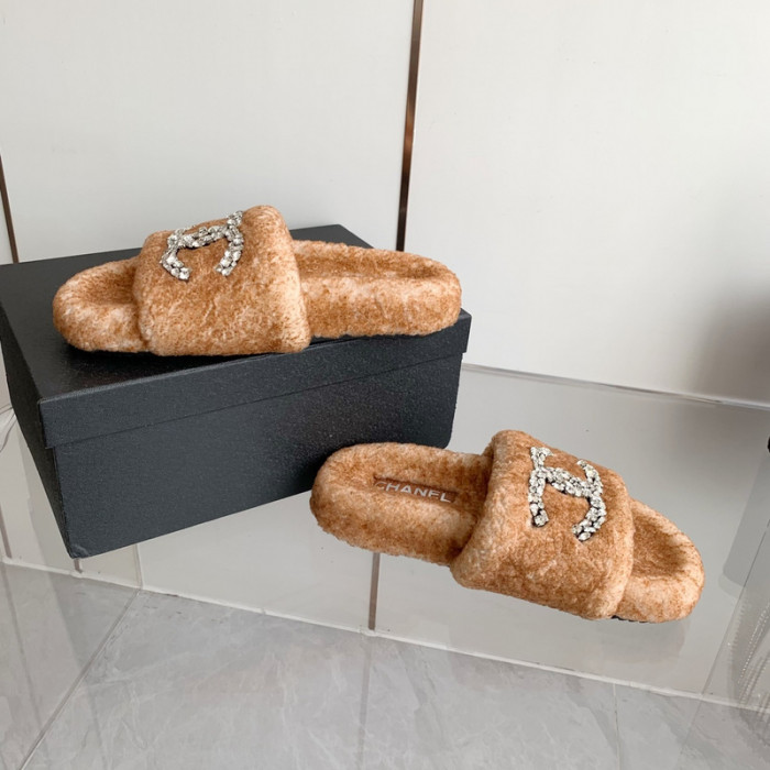 CN Slide Sandal