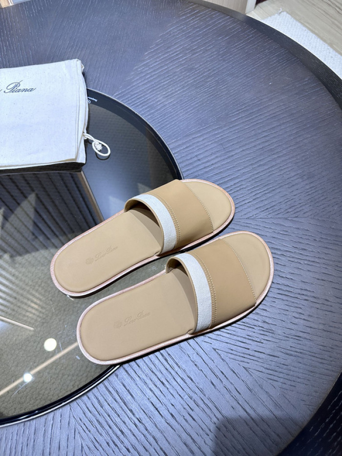 L0r0 P1ana sandal