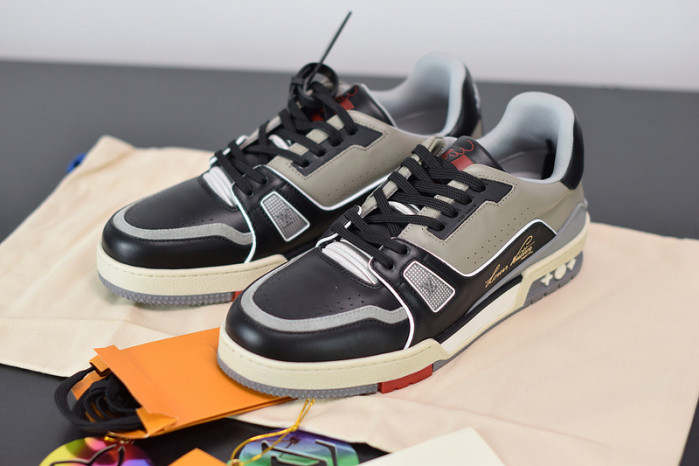 LUSV SNEAKERS