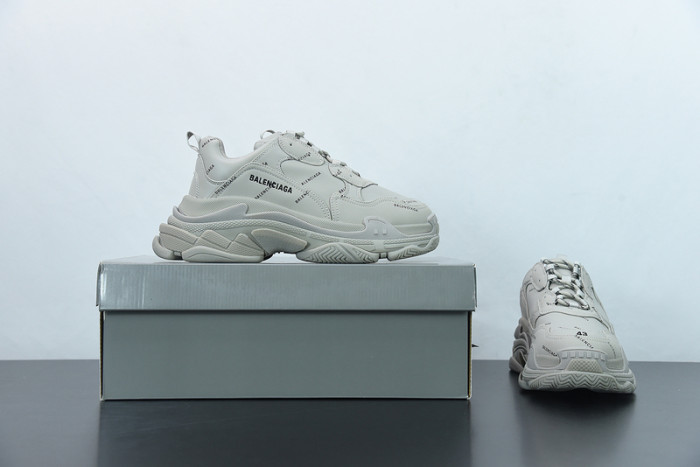 BALCIA Triple S Sneaker