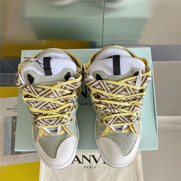 Lanu1n curb sneaker