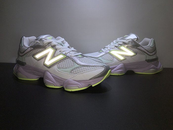 new Ba1an*e 9060 white taro men