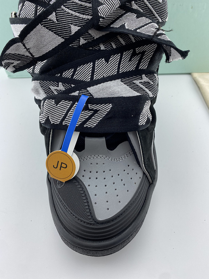 Lanu1n curb sneaker