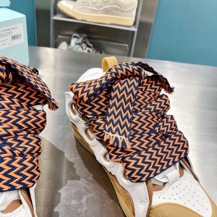 Lanu1n curb sneaker