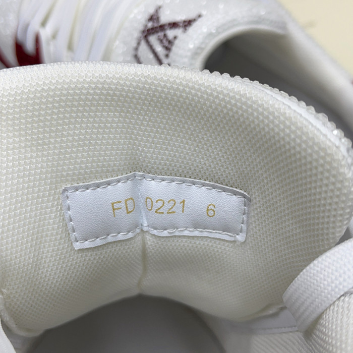 LUSV SNEAKERS