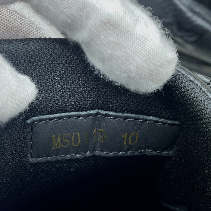 LUSV SNEAKERS