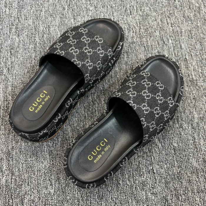GCI GG Slide Sandal