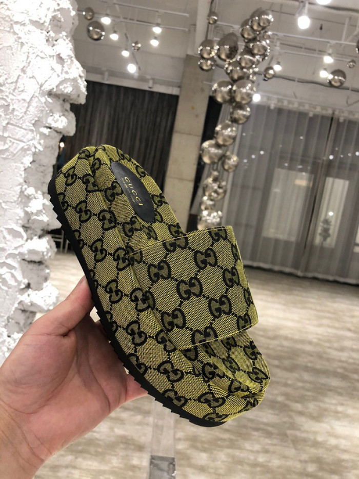 GCI GG Slide Sandal