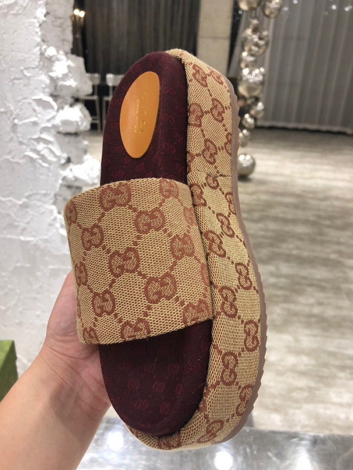 GCI GG Slide Sandal